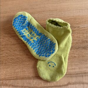 Pointe Studio Grip Socks M/L